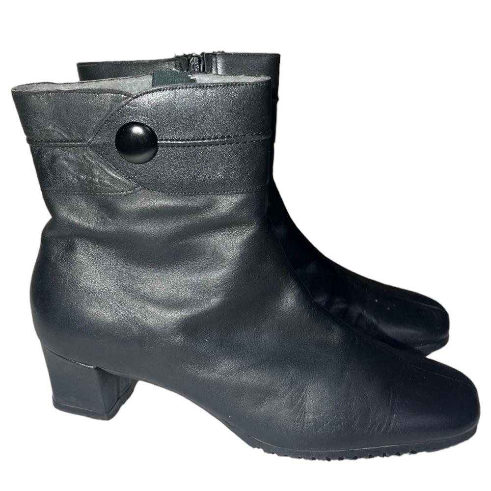 1960s Vintage Leather Cobbies Rare Ankle Boots